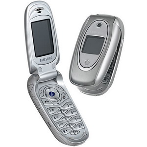 Samsung E330, dualband, camera mobile phone - Refurbished
