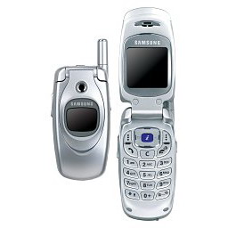 Samsung E600, triband, camera mobile phone - Refurbished